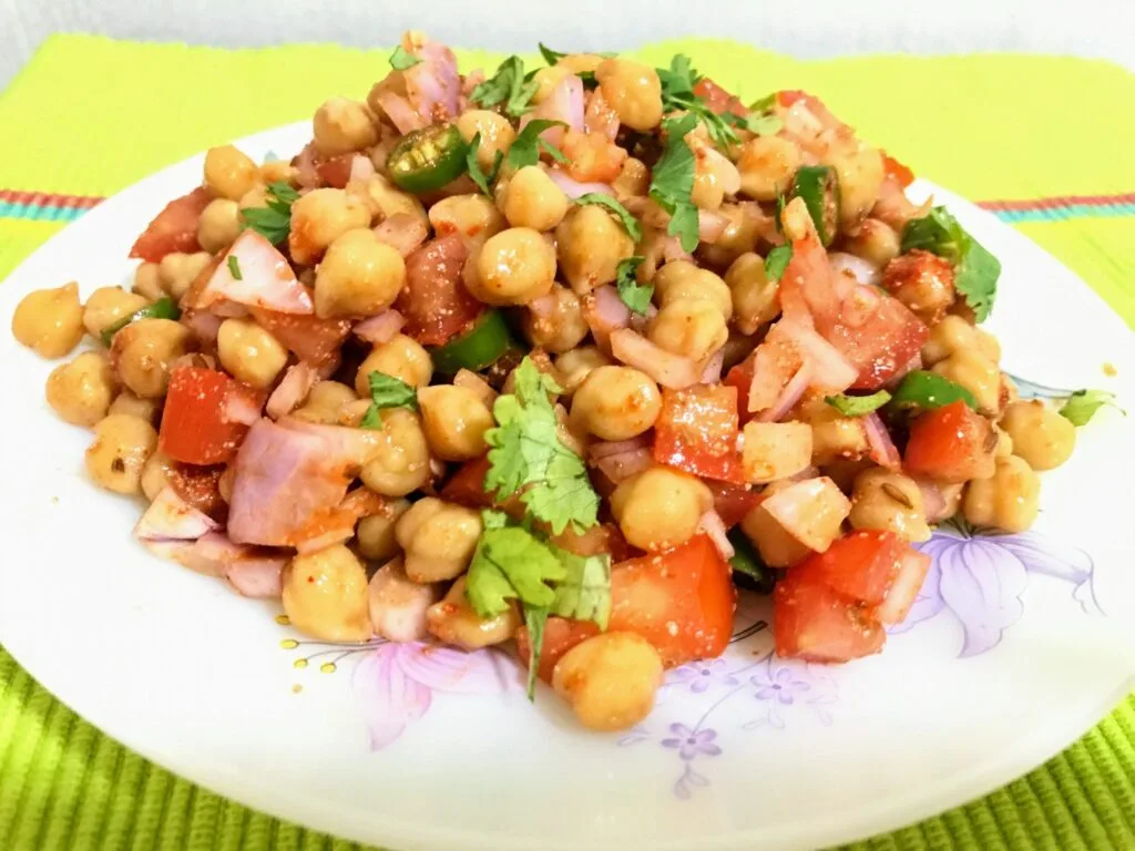lunch reciope - Mediterranean Chickpea Salad